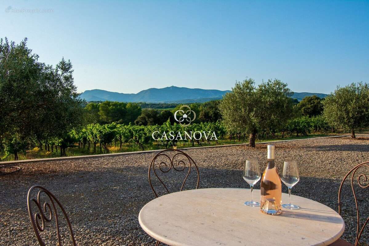 Maison à MONTPEYROUX