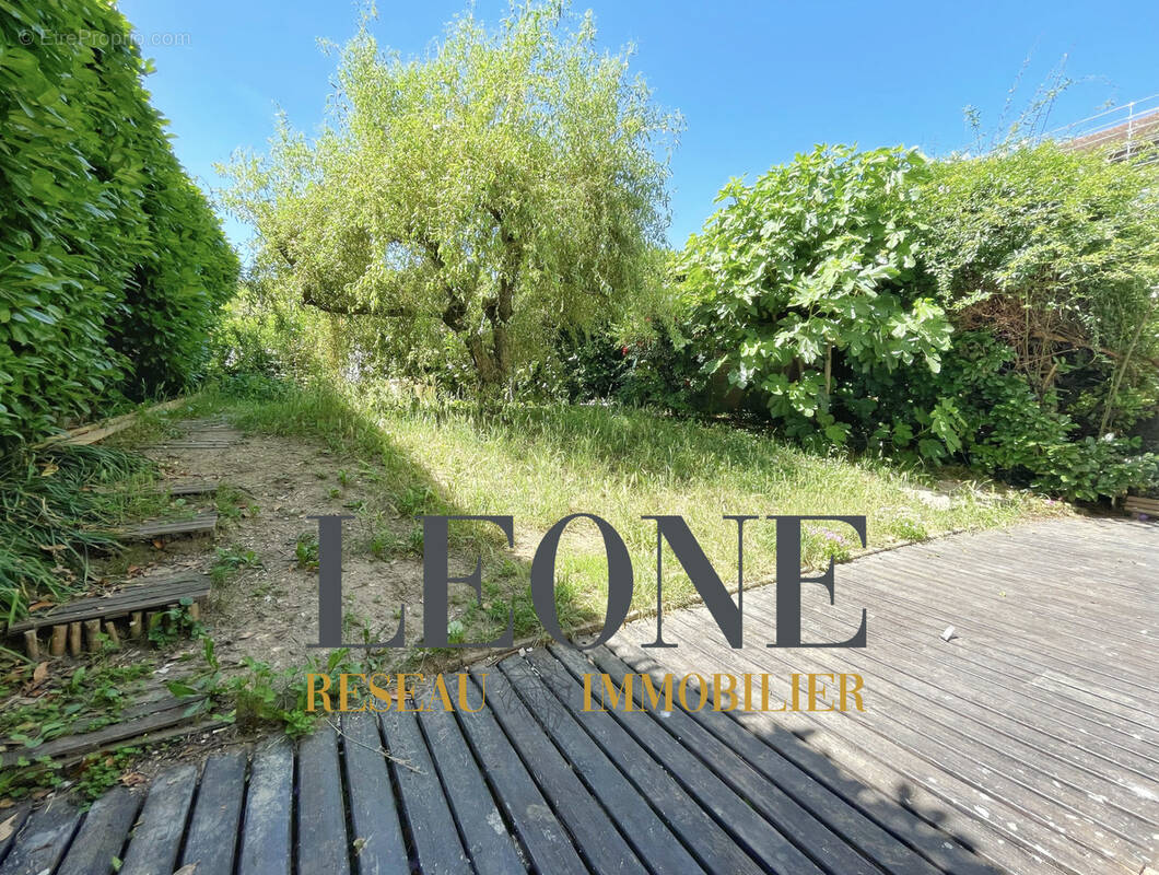 Appartement à SAINT-GENIS-LAVAL