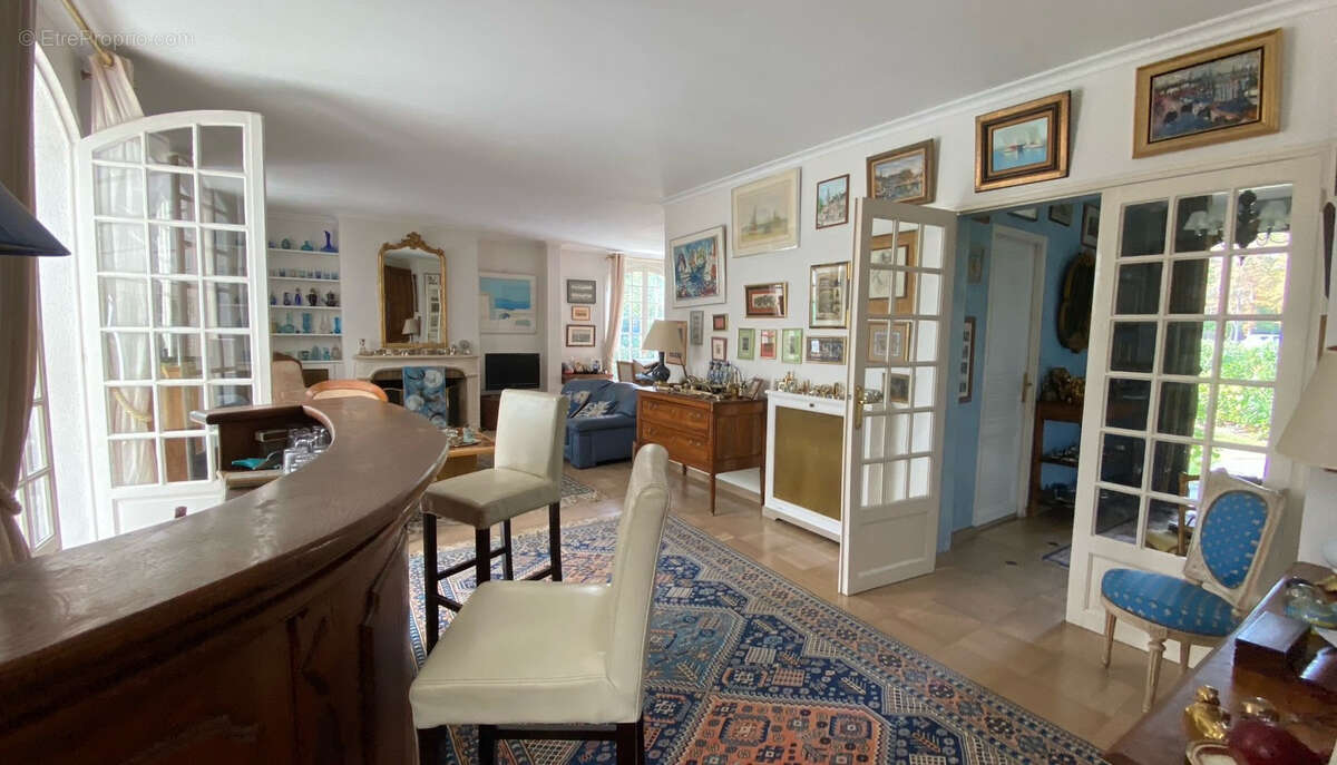 Maison à MAISONS-LAFFITTE