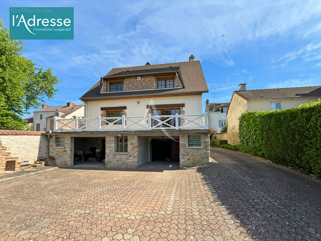 Maison à VAUX-SUR-SEINE