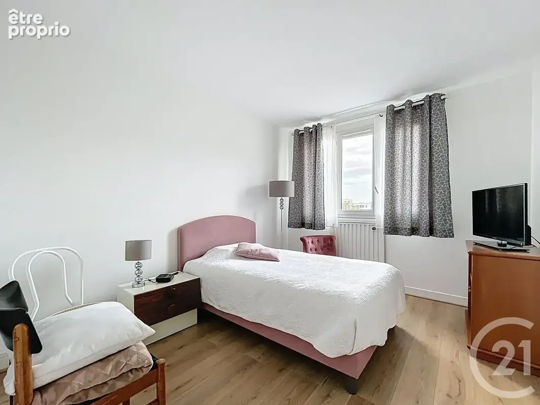 Appartement 4 pièces 97 m² à vendre à Chartres (28000) - photo 11