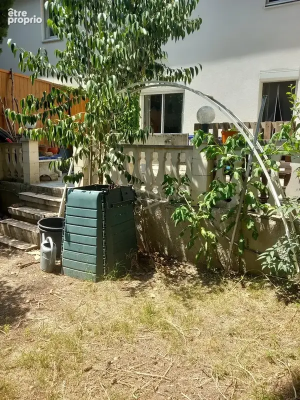 Maison T5 avec terrasse, jardin et garage - photo 9