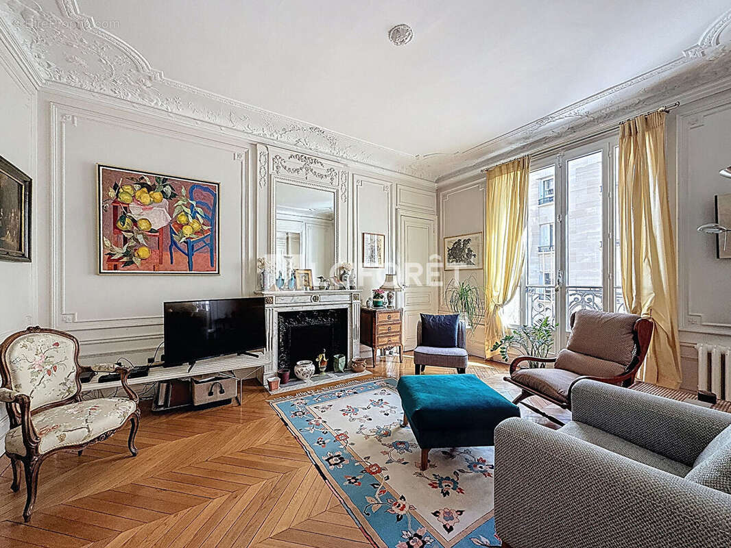 Appartement à PARIS-15E