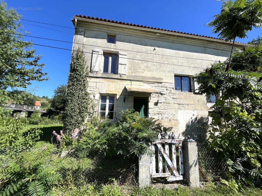 OVERVIEW - Maison à SAINT-SIMEUX