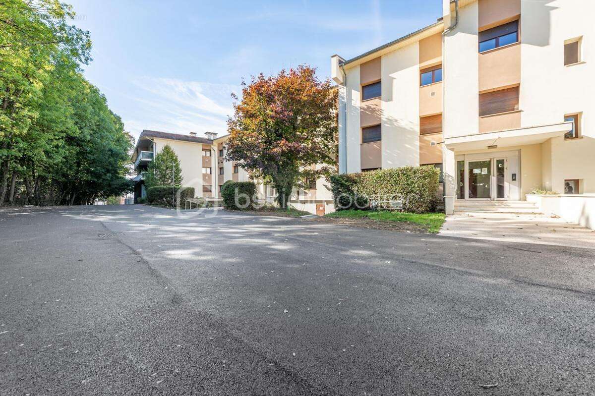 Appartement à FERNEY-VOLTAIRE