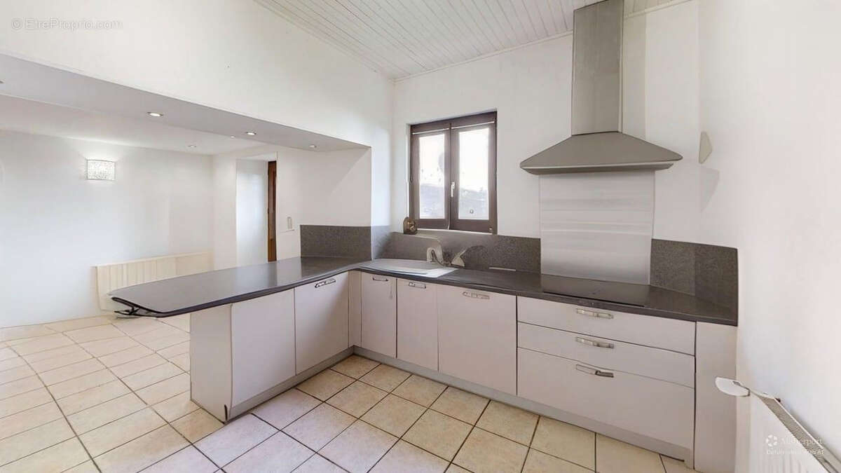 Maison 115m² à vézeronce-curtin - photo 5