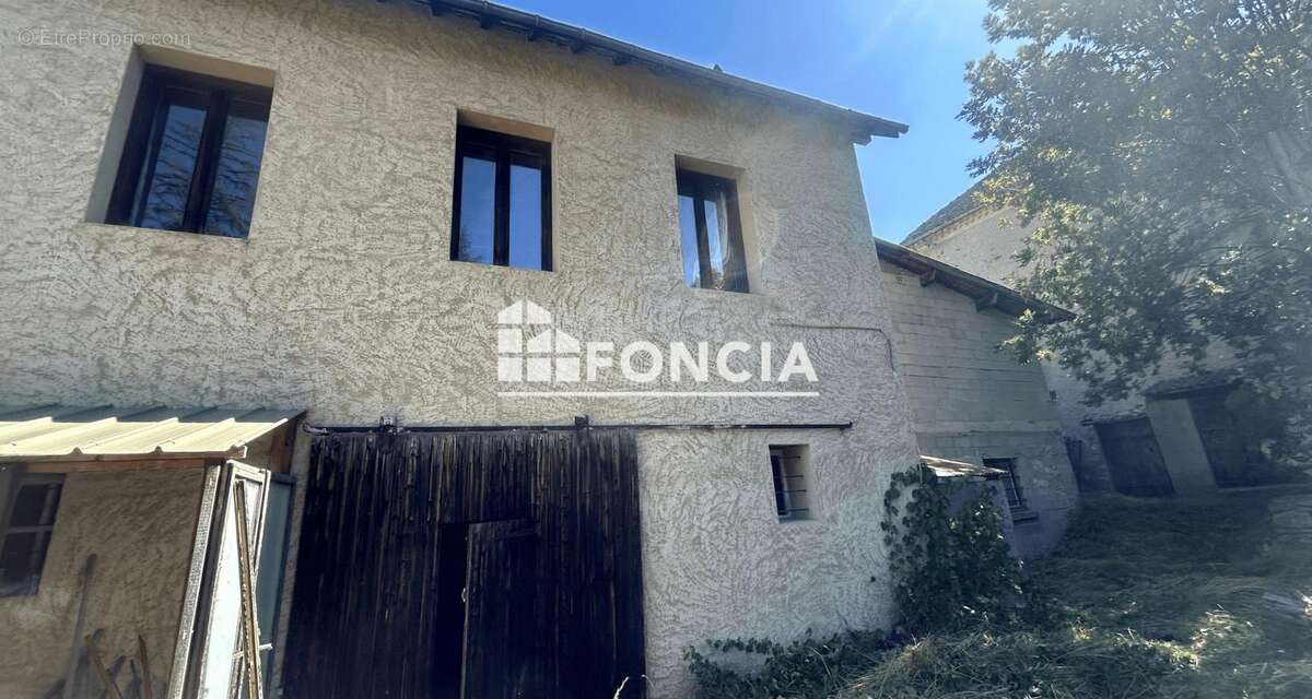 Maison à LA ROCHE-DES-ARNAUDS