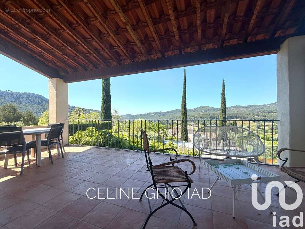 Photo 4 - Maison à LE CASTELLET