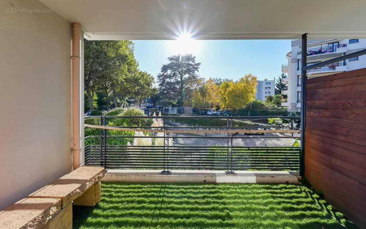 Appartement à TASSIN-LA-DEMI-LUNE