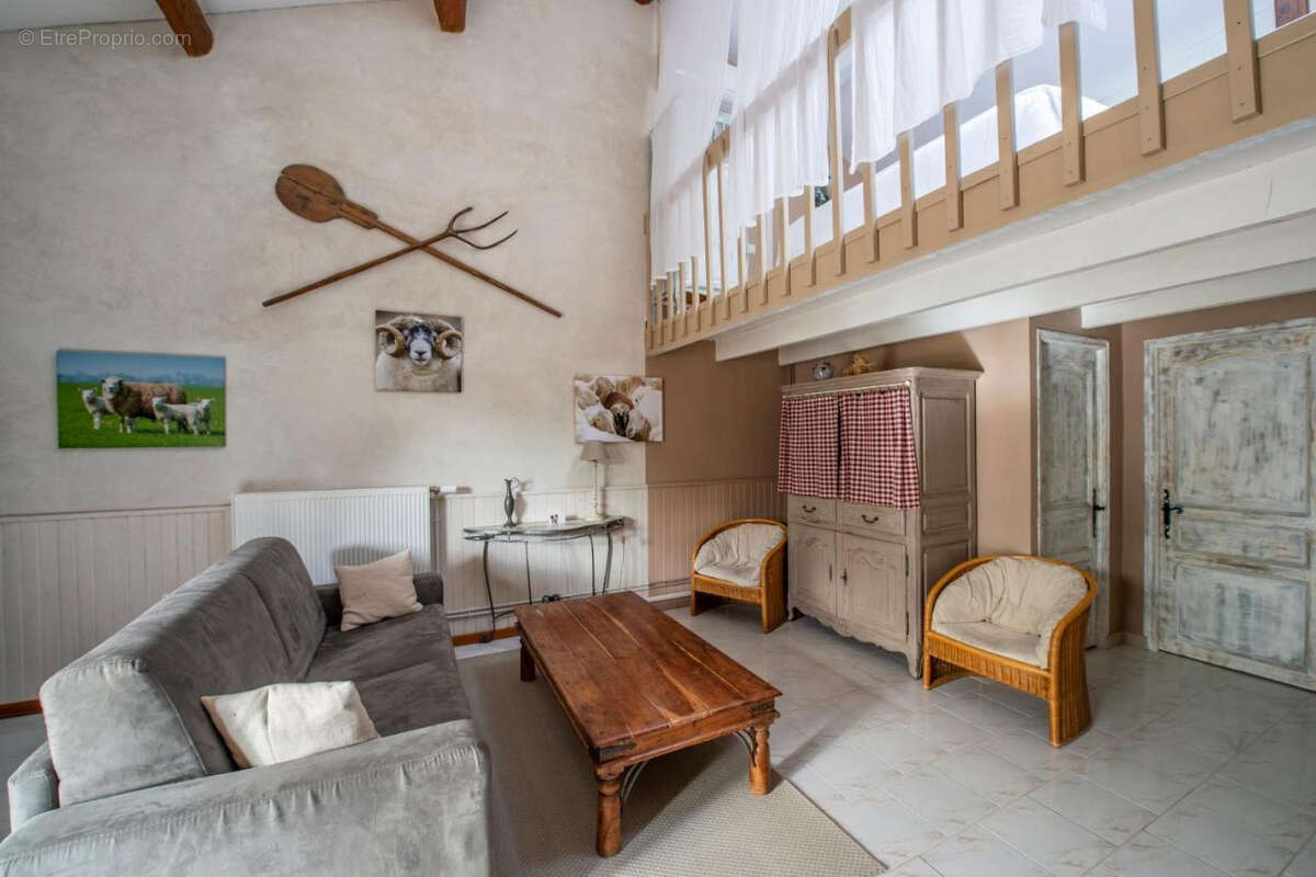 Maison à L'ISLE-SUR-LA-SORGUE