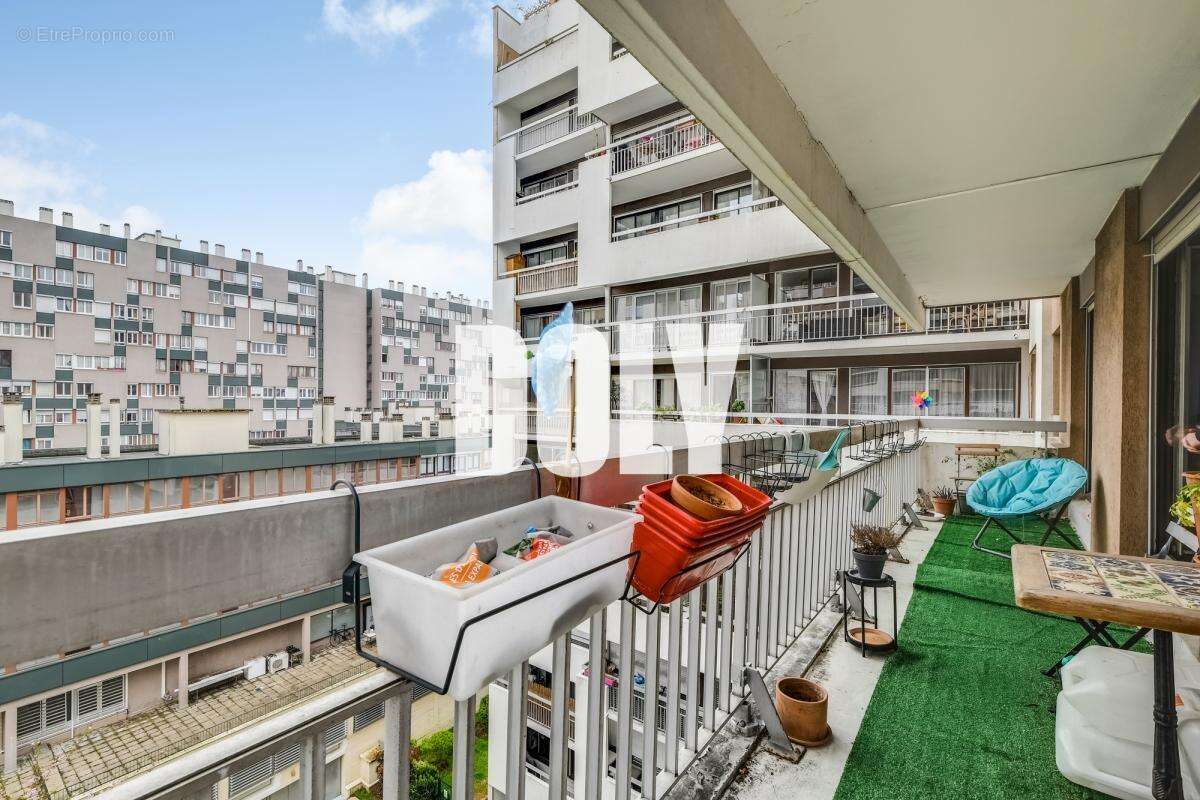 Appartement à PARIS-19E