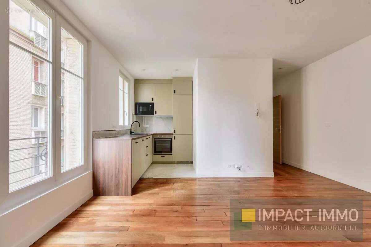 Appartement à COURBEVOIE