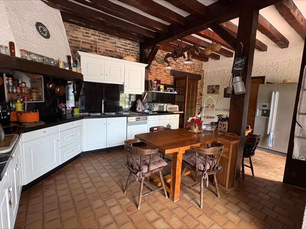 Ully Saint Georges maison de 285m2 - photo 10