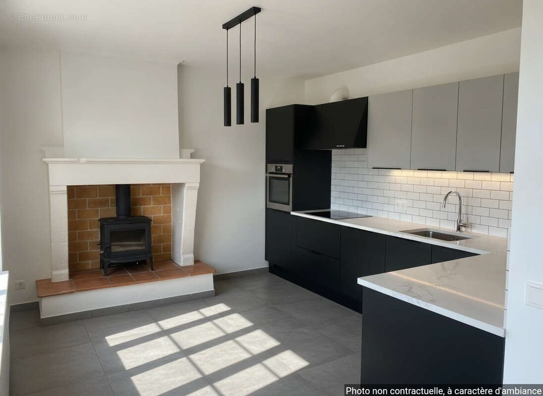 MAISON de caractère en pierre de taille sur 3 000 m2 de terrain avec espace boisé à Saint-Sulpice de Cognac - photo 6
