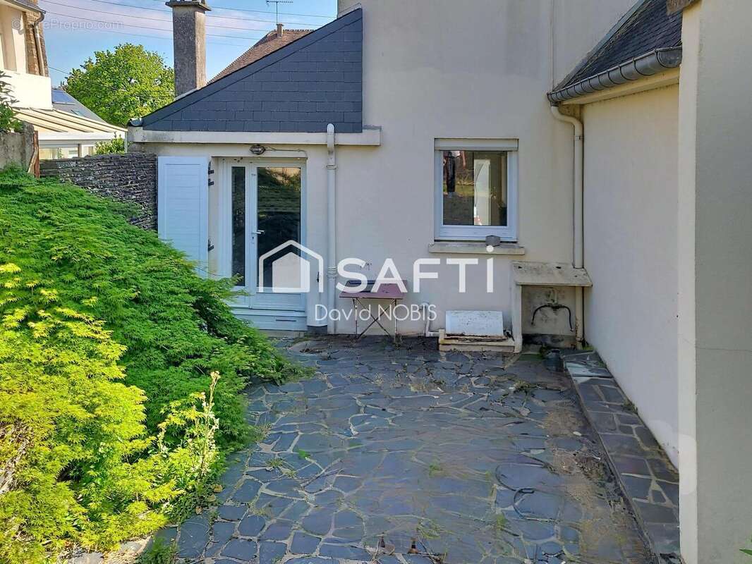 Photo 6 - Maison à AMBRIERES-LES-VALLEES