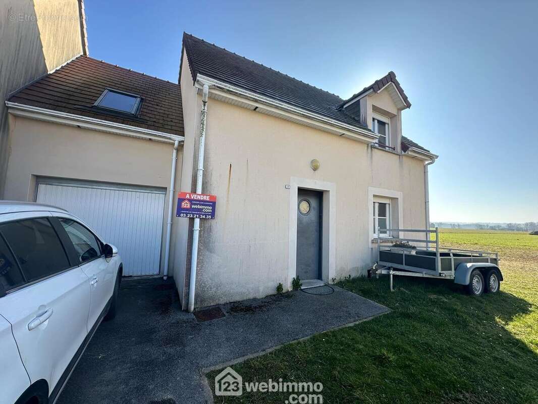 Pavillon d'une surface habitable de 104 m² - Maison à PANCY-COURTECON