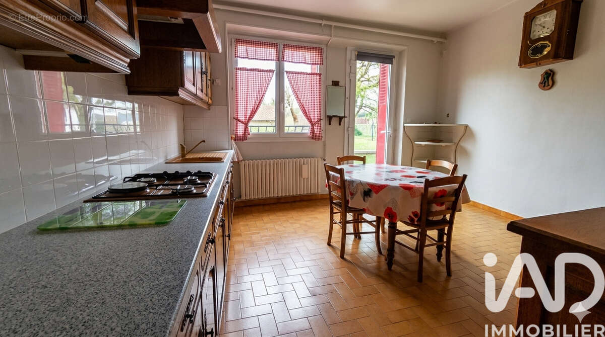 Maison 110 m² à Saint-Honore  - photo 4