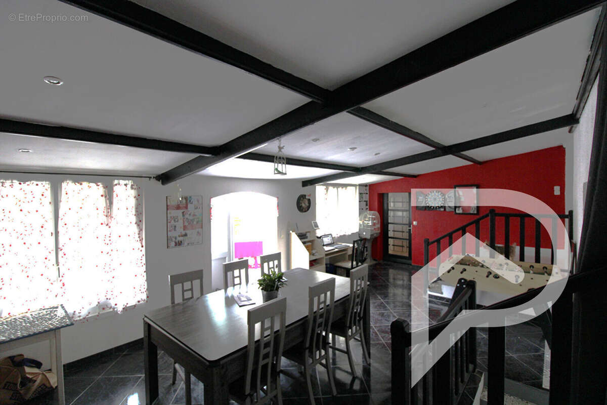 Maison à PONT-SAINTE-MAXENCE