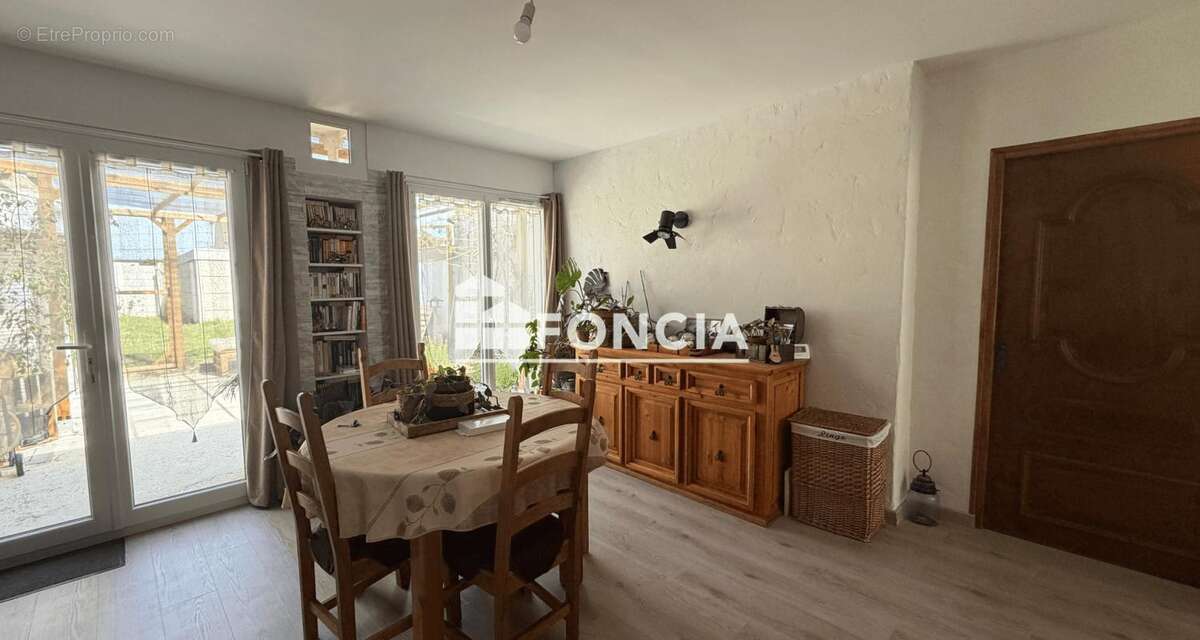 Maison avec jardin et garage - entièrement rénovée - confort de plain-pied - photo 5