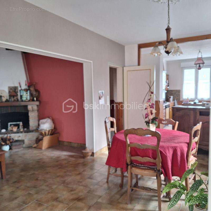 Maison à SAINT-BAUDELLE