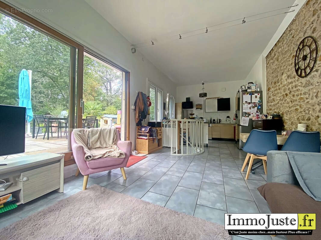 Appartement à LE PERRAY-EN-YVELINES