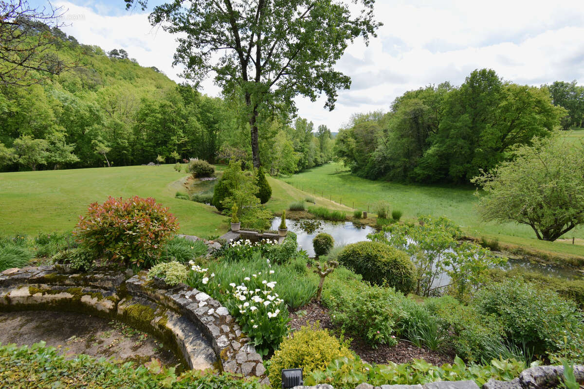 Maison à PUY-L'EVEQUE