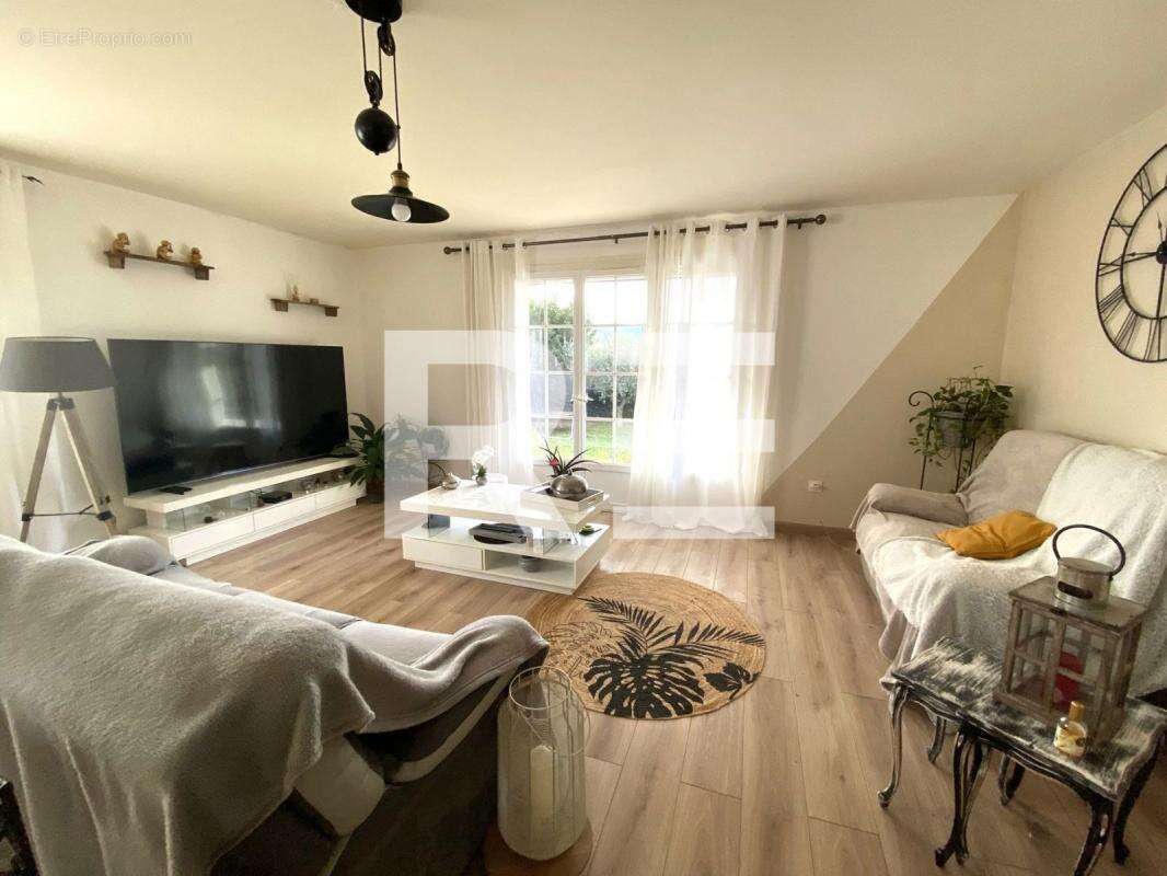 Maison à SAINT-PRIVAT-DES-VIEUX