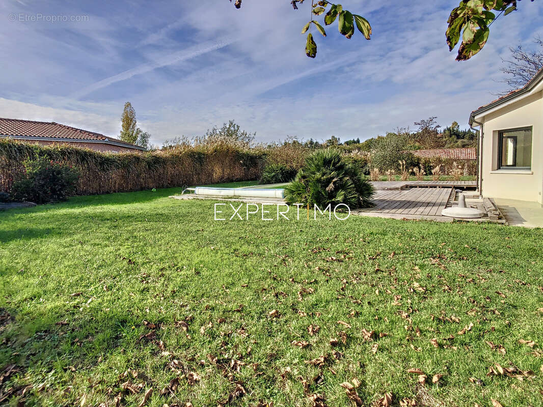 Ayguesvives, villa de 2014, 7 pièces159 m2 env. avec piscine, garage et terrain de 1540m2. - photo 17
