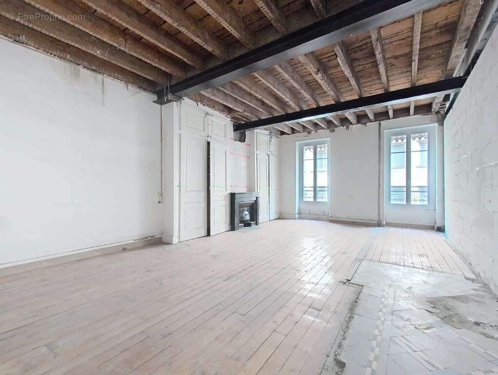 Appartements T3 à vendre Lyon 6ème de 61m2 - photo 2