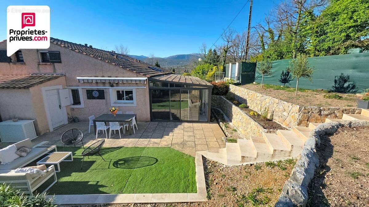 Maison à SAINT-CEZAIRE-SUR-SIAGNE