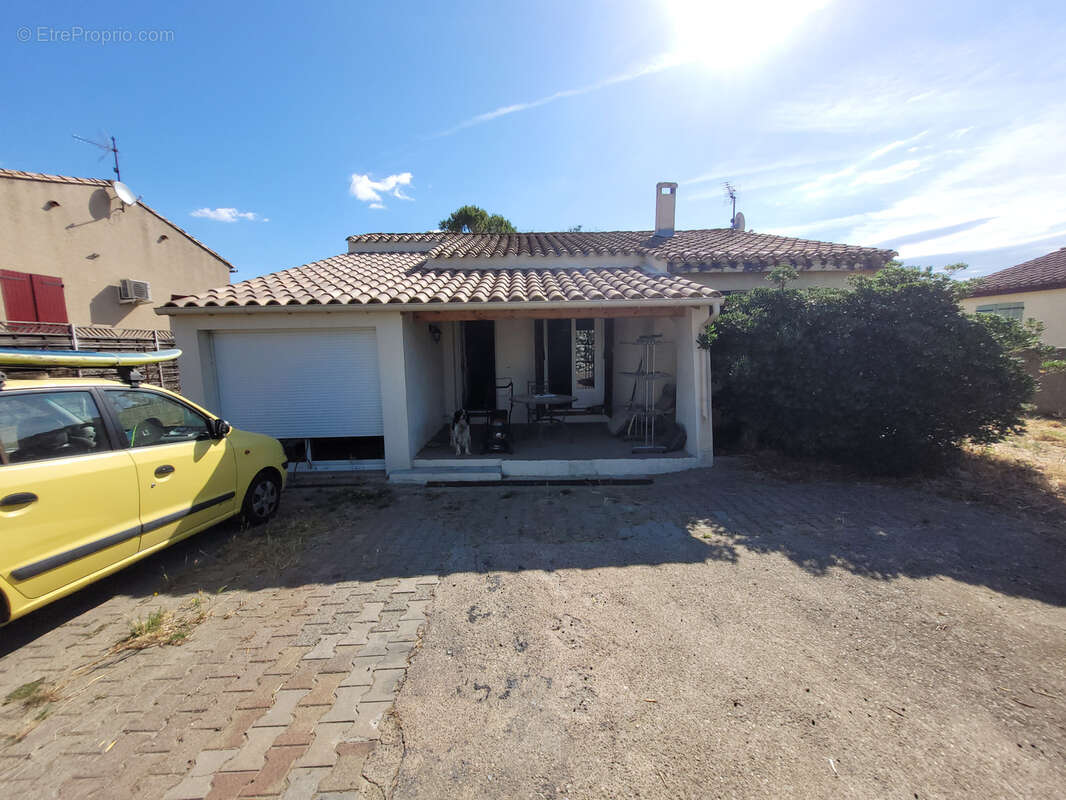 Maison à FLEURY