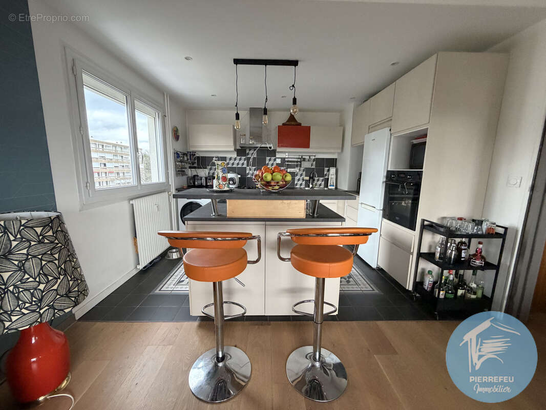 Appartement à LYON-9E