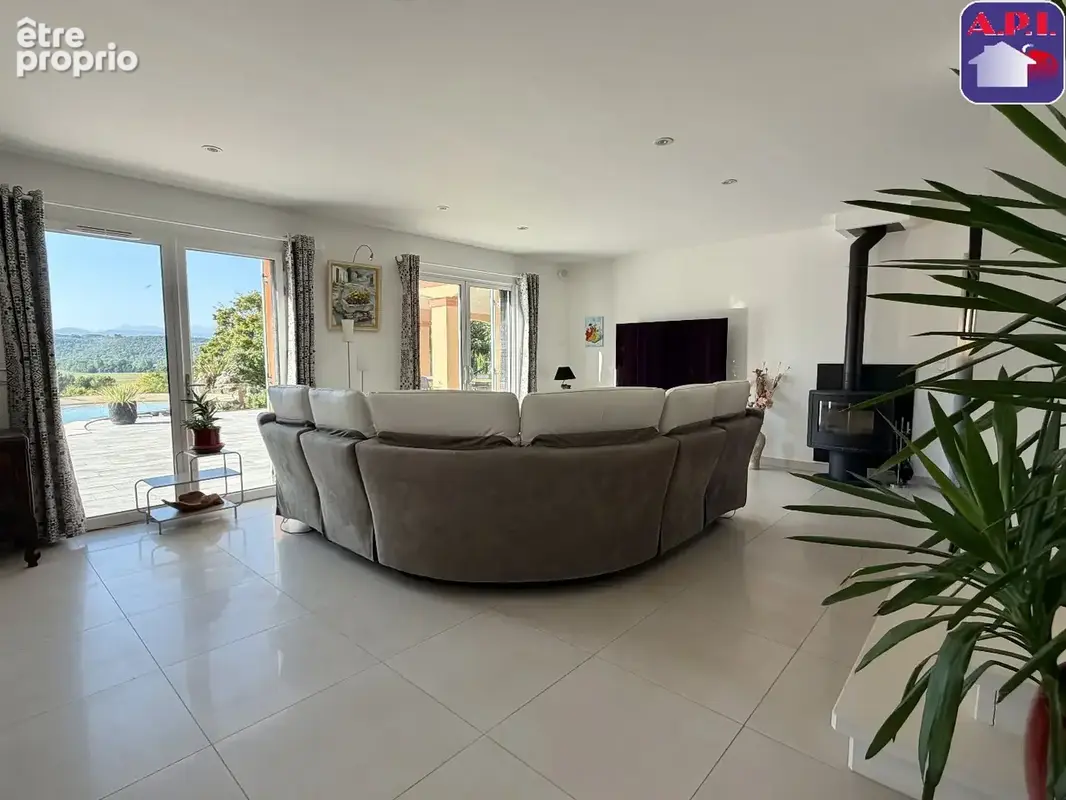 Maison 201 m² à Lagarde  - photo 7