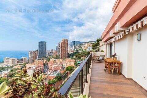 Appartement à ROQUEBRUNE-CAP-MARTIN