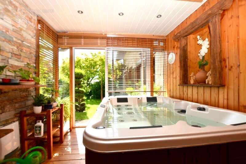 Maison à ALBERTVILLE