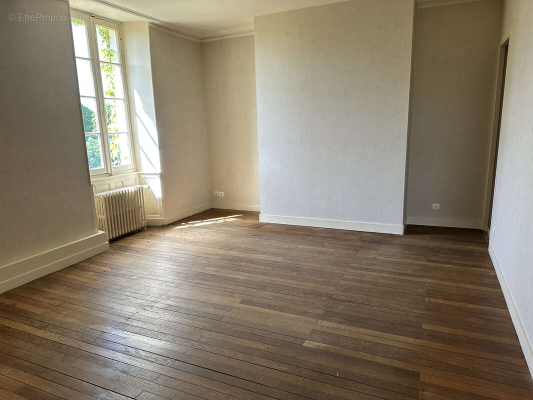 Maison à LIGNIERES-SONNEVILLE