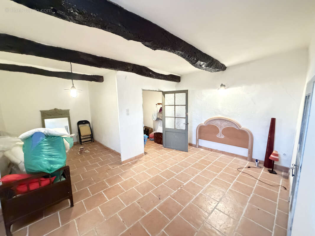 Maison à REGUSSE