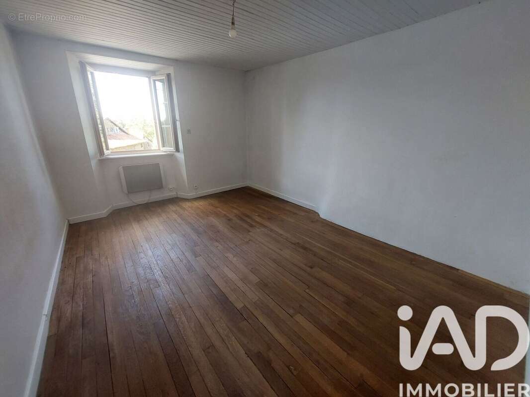 Photo 8 - Maison à SAINT-LAURENT-SUR-GORRE