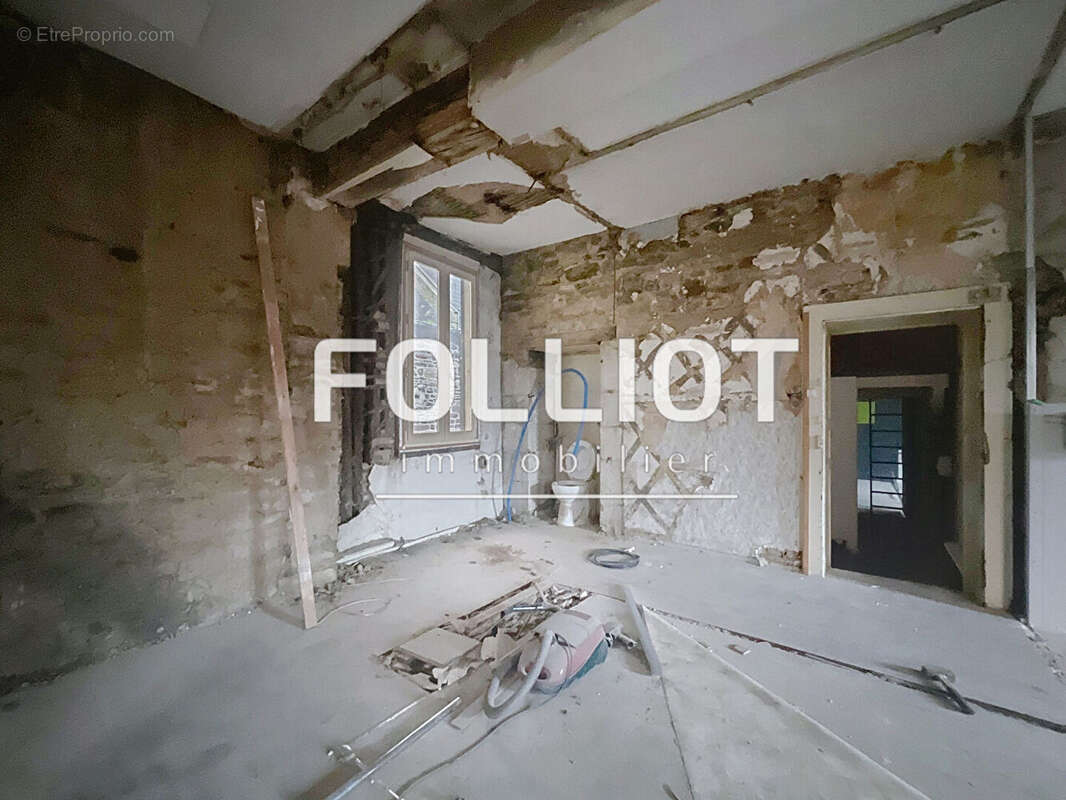 Appartement à FOUGERES