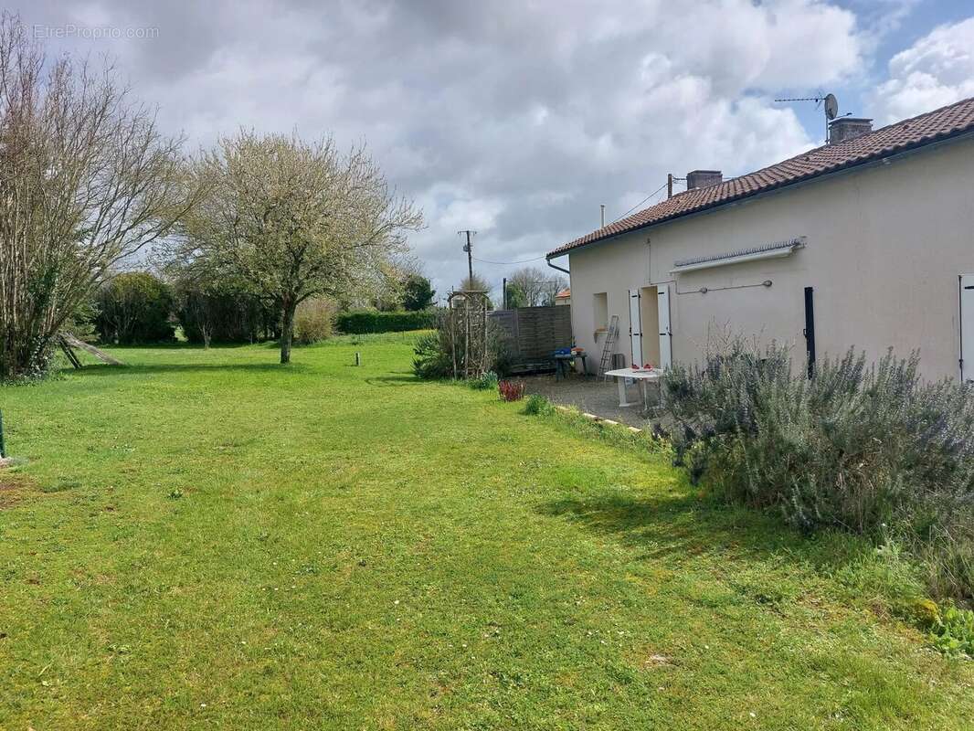 Belle longère avec grand jardin et garage indépendant - photo 15