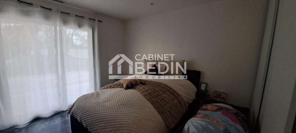 Maison à AMBARES-ET-LAGRAVE