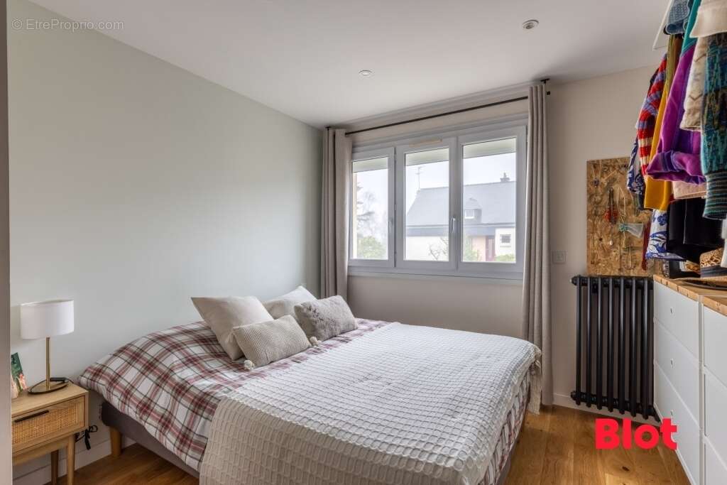 Maison à SAINT-ERBLON