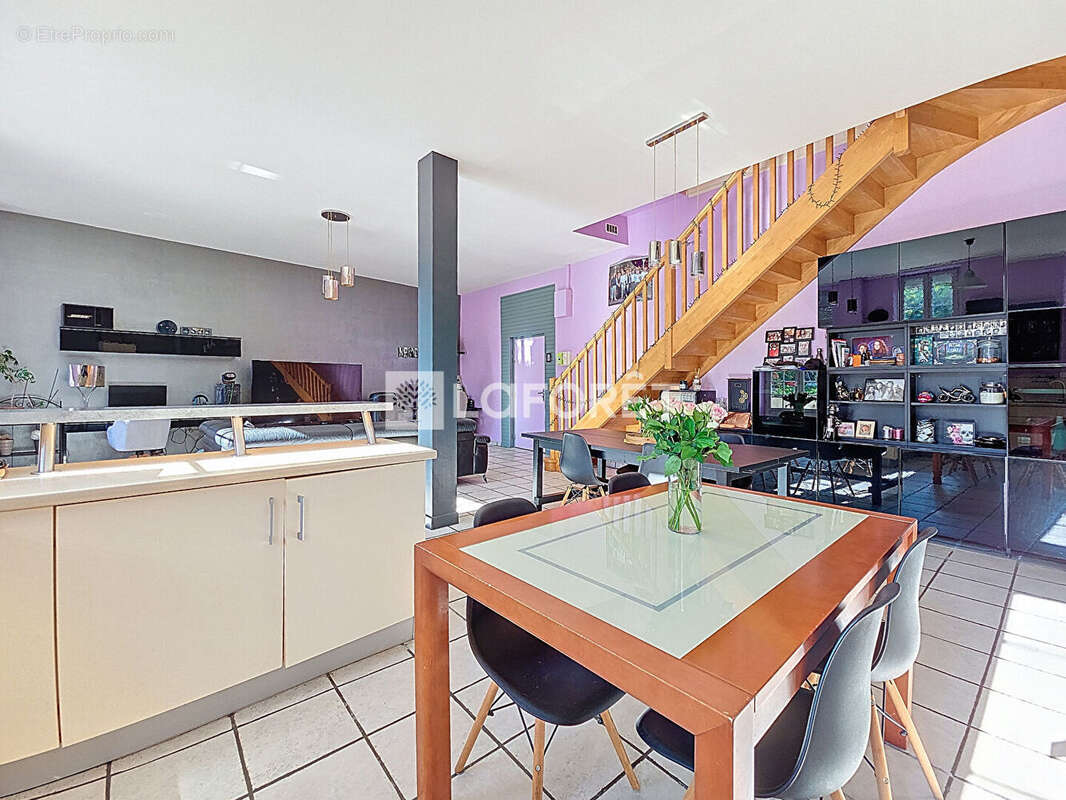 Appartement en duplex avec jardin et piscine Orthez 5 pièce(s) 138m² - photo 8