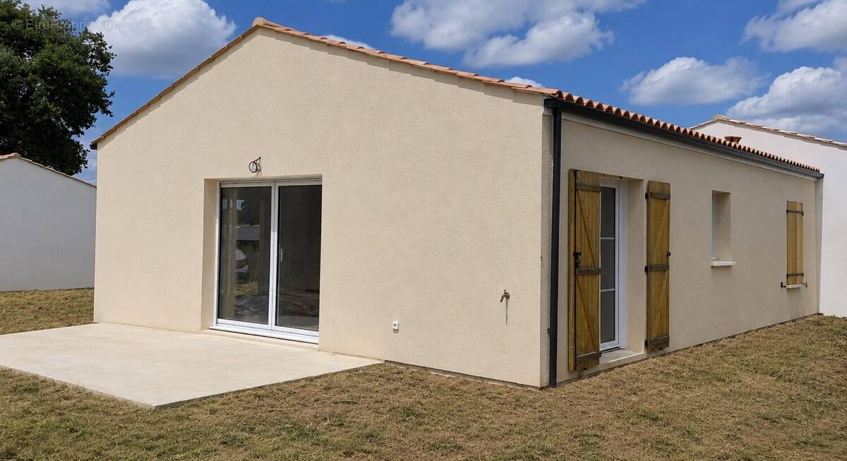 Maison à VARZAY