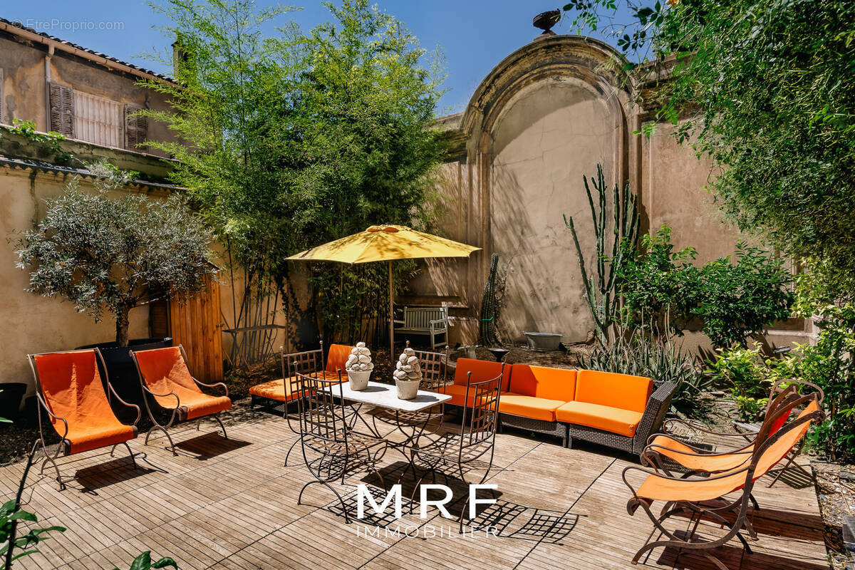 Appartement à MARSEILLE-6E