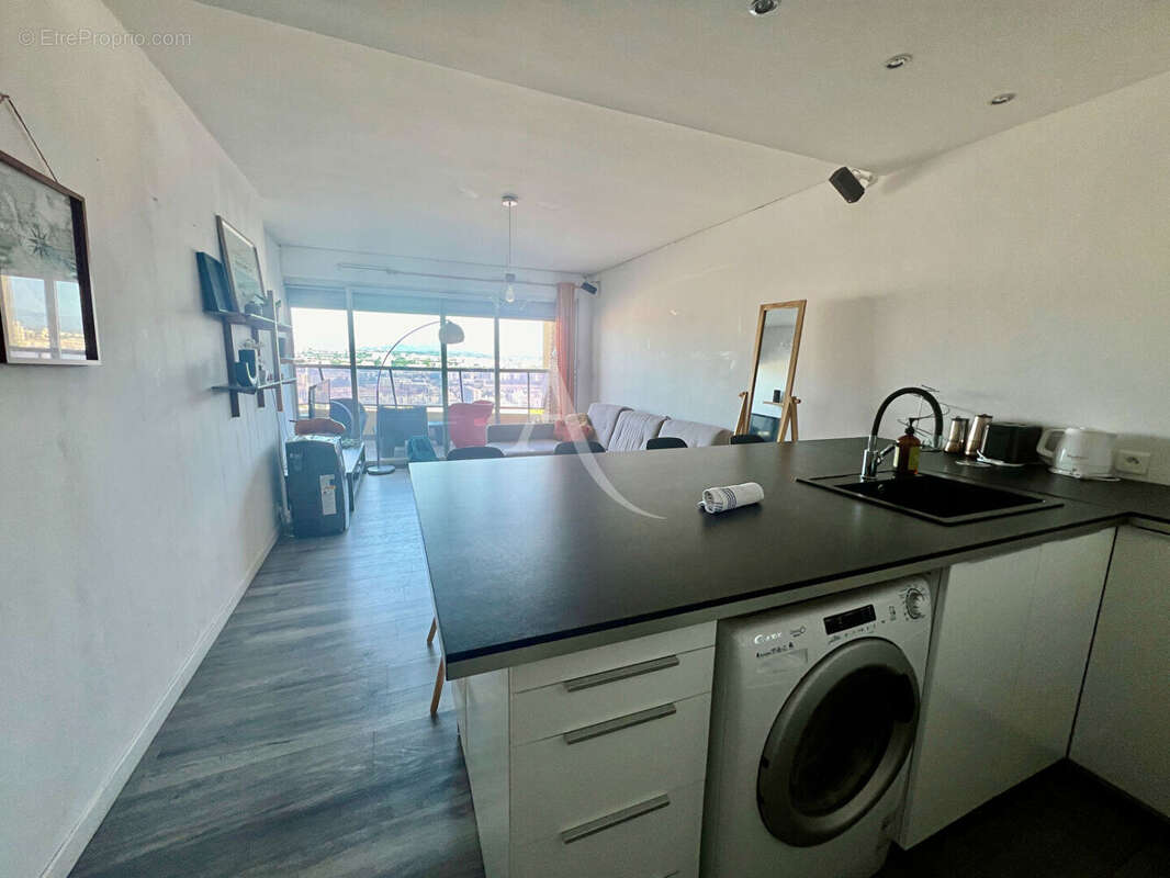 Appartement à MARSEILLE-8E