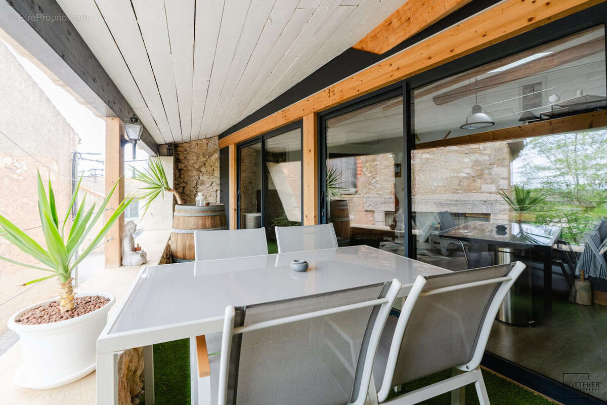 Maison à THEZAN-DES-CORBIERES