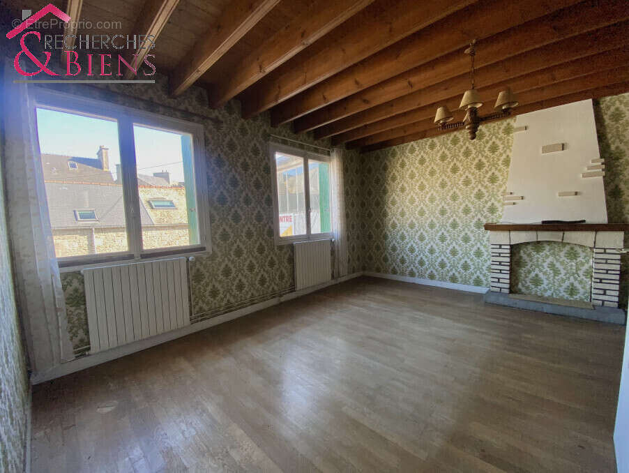 Maison à SAINT-VAAST-LA-HOUGUE