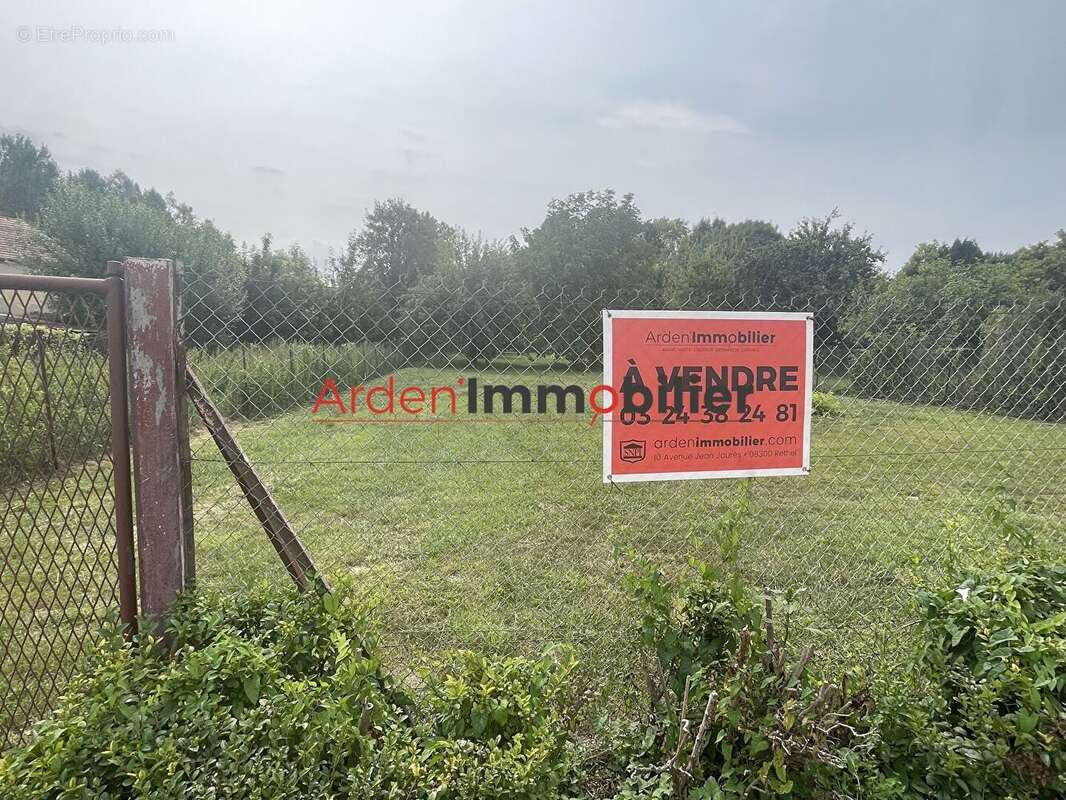 Terrain à HOUDILCOURT