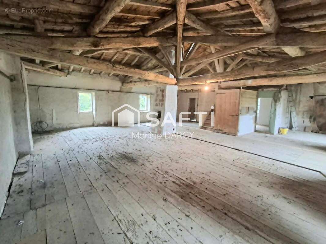 Maison 184 m² à Saint-Affrique-Les-Montagnes  - photo 8